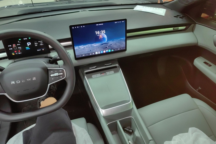 Roewe D6 2025 изображение автомобиля #10