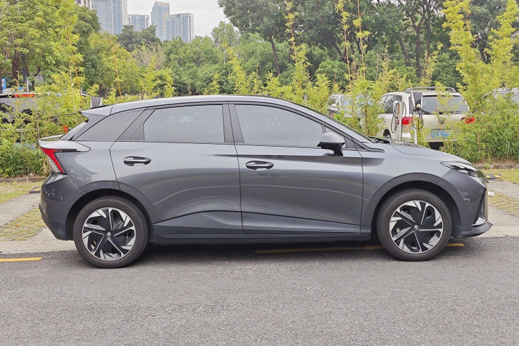 MG 4 EV 2023 #10 MG 4 EV 2023 car image #10