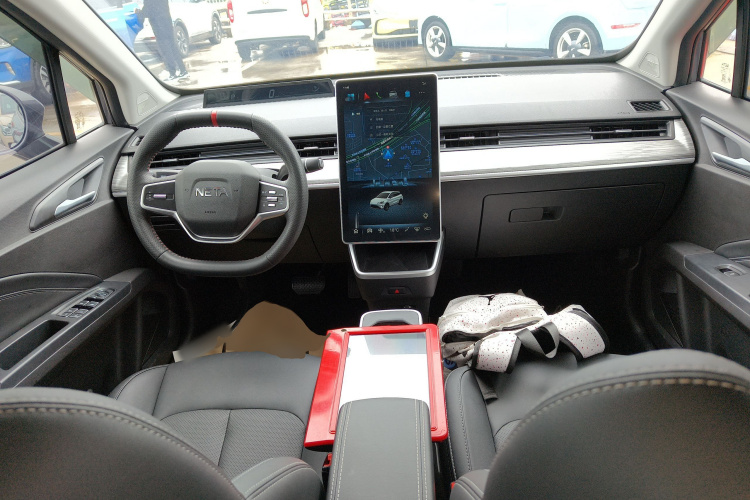 哪吒汽车 哪吒AYA 2024 汽车图片 #10