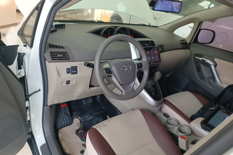 Toyota Verso 2016 car image #10