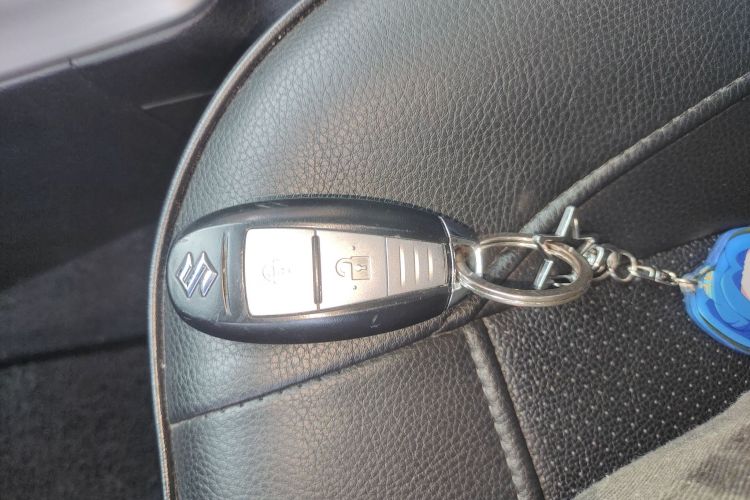 Suzuki SX4 S-CROSS 2018 imagem de carro #10