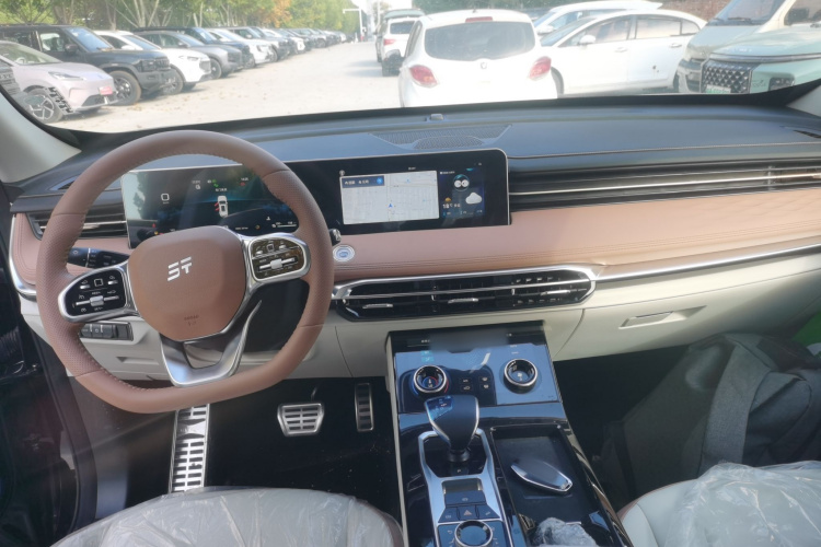 Jetour X70 C-DM 2025 #10 Jetour X70 C-DM 2025 car image #10