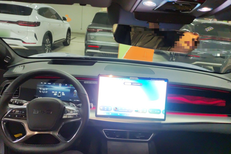 BYD Sea Lion 07 EV 2024 car image #10