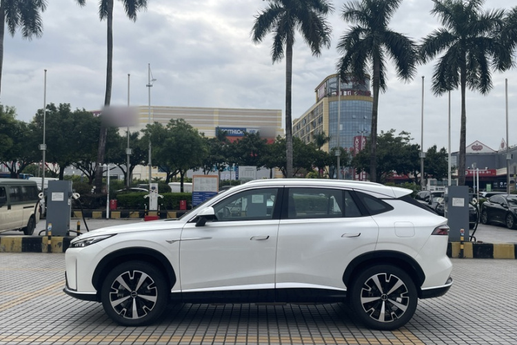 Roewe D5X DMH 2024 изображение автомобиля #10