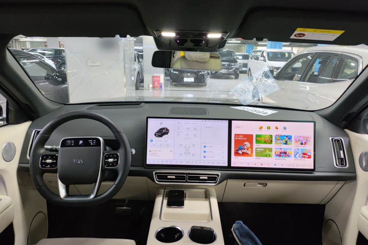 Li L8 2023 изображение автомобиля #10