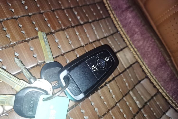 Ford Escape 2022 immagine di auto #10