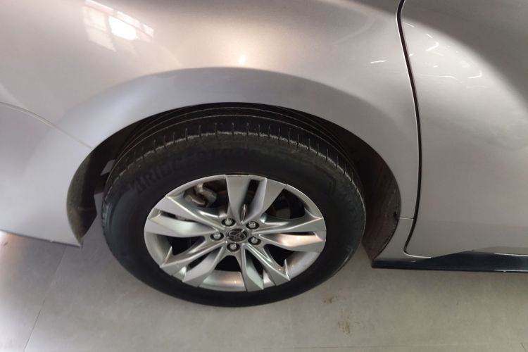 Toyota Sienna 2022 #10 Toyota Sienna 2022 car image #10