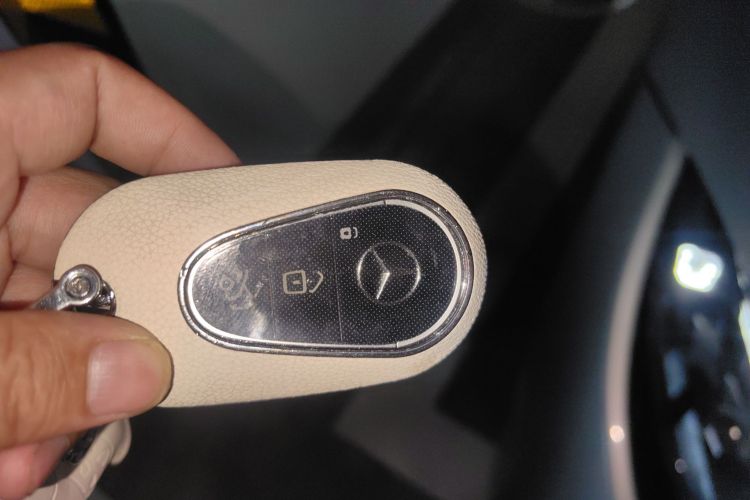 Mercedes-Benz EQS Class 2024 car image #10