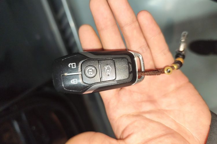 Ford Explorer (Imported) 2018 car image #10