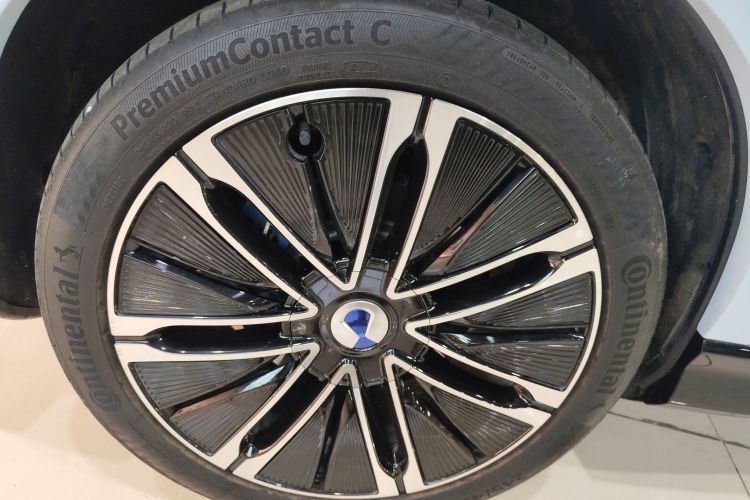 Denza N7 2024 car image #10