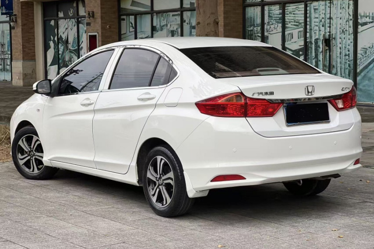 Honda City 2016 изображение автомобиля #10