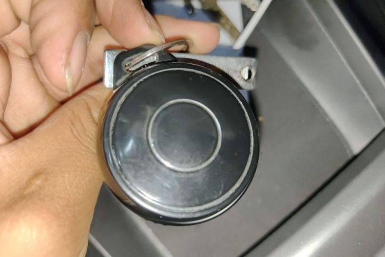 哪吒汽车 哪吒X 2023 汽车图片 #10