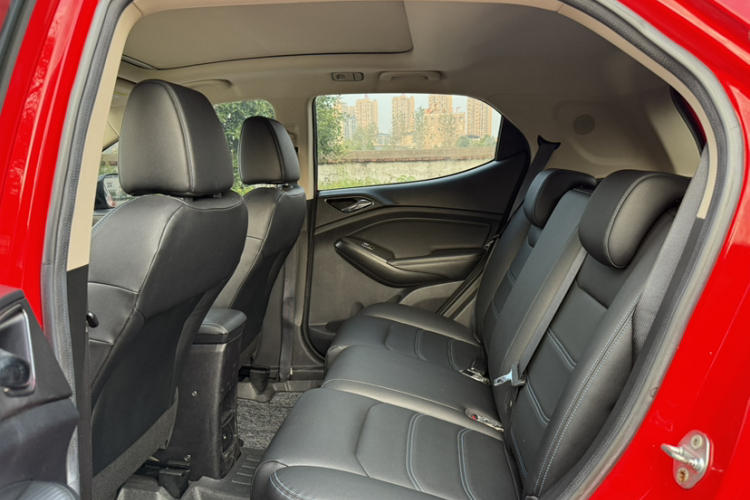 BYD Yuan New Energy 2018 car image #10