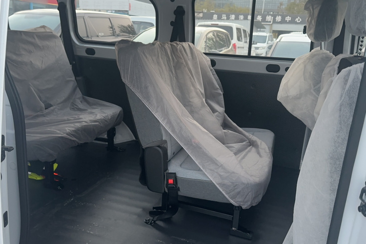 五菱汽车 五菱扬光 2025 #10 五菱汽车 五菱扬光 2025 汽车图片 #10