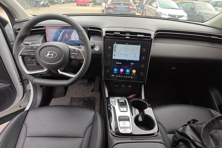 Hyundai Tucson 2021 car image #10