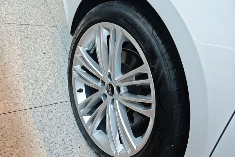 Audi A7L 2022 #10 Audi A7L 2022 car image #10