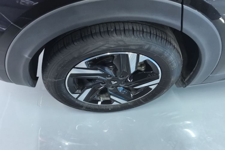 哪吒汽车 哪吒X 2023 #10 哪吒汽车 哪吒X 2023 汽车图片 #10