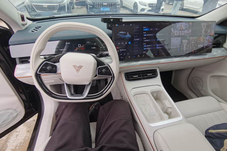 Neta L 2024 imagen de coche #10