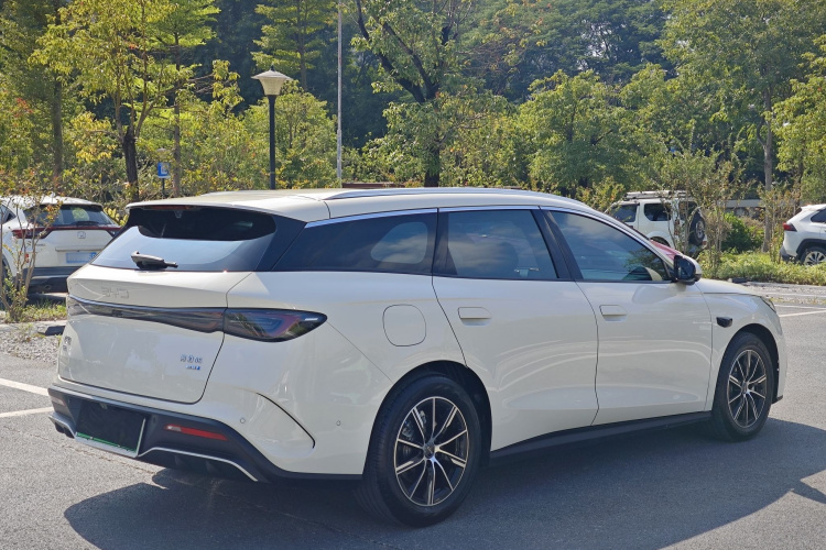 BYD Seal 06 DM-i 2025 immagine di auto #10