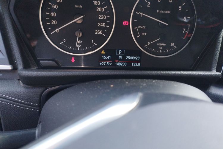 BMW 2 Series Tourer (Imported) 2016 immagine di auto #10