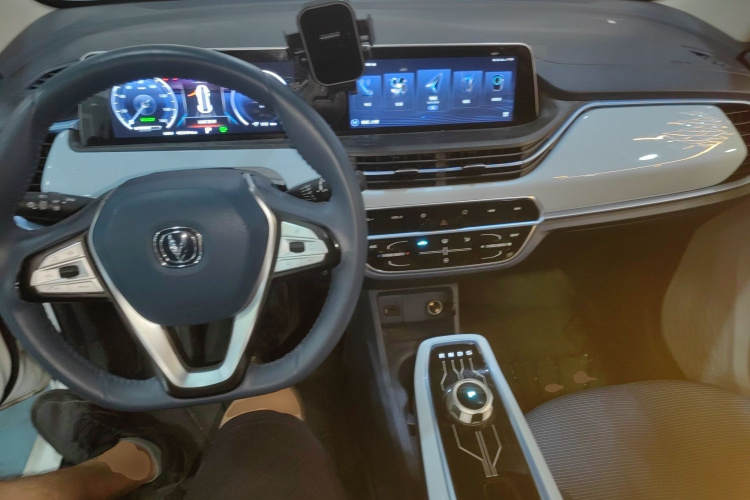 Changan BenBen E-Star 2022 car image #10