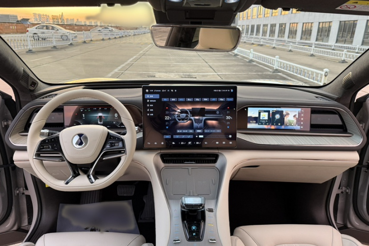 Denza N7 2023 #10 Denza N7 2023 car image #10