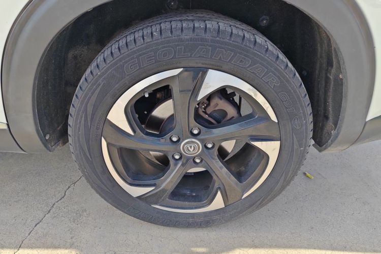 Changan CS85 Coupe 2019 car image #10