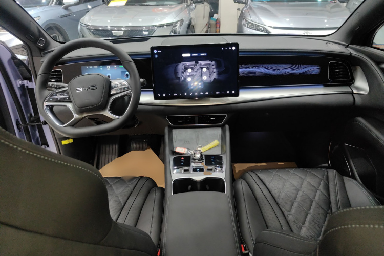 BYD Sea Lion 07 EV 2024 car image #10