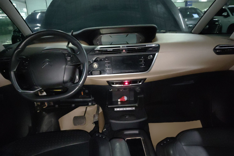 Citroen C4 PICASSO 2018 car image #10