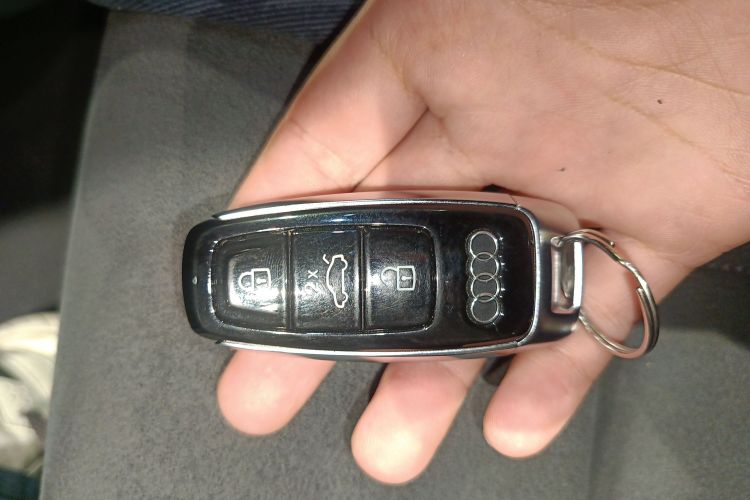 Audi A6 (Imported) 2023 #10 Audi A6 (Imported) 2023 car image #10