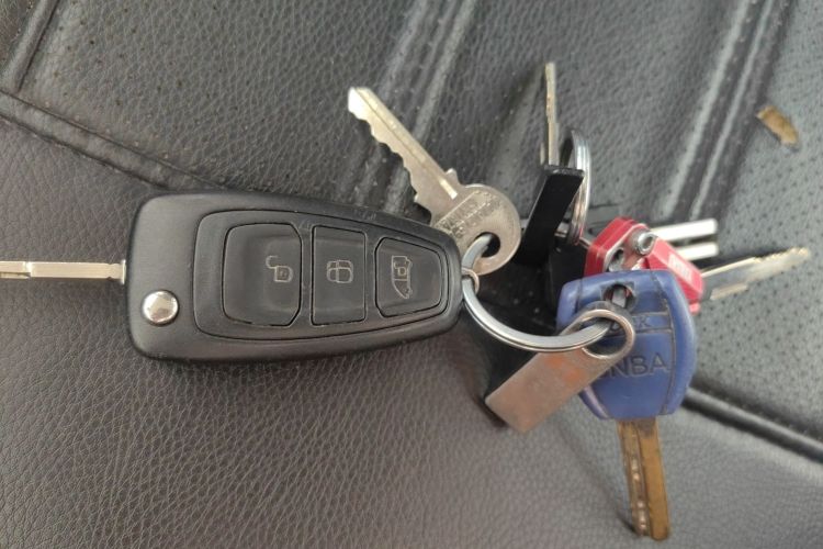 Ford Transit 2022 car image #10