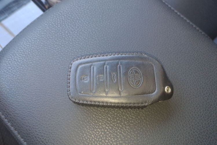 丰田 皇冠 2017 汽车图片 #10