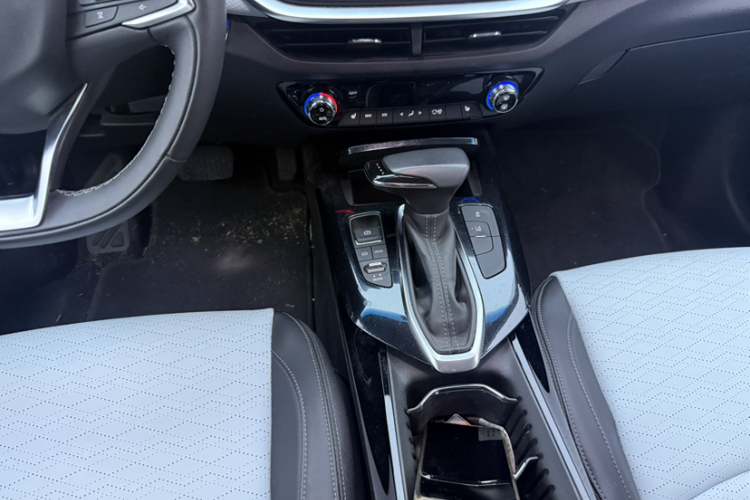 Chevrolet Charm 2021 car image #10