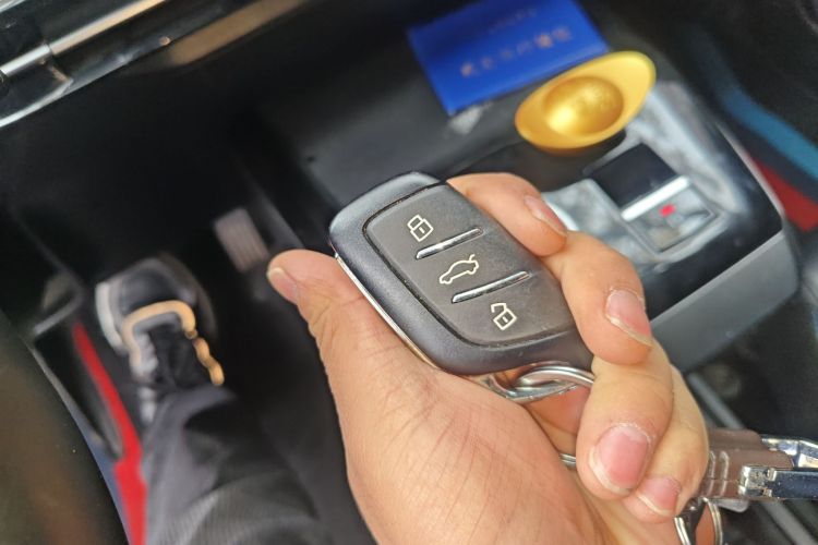 MG 4 EV 2024 #10 MG 4 EV 2024 car image #10