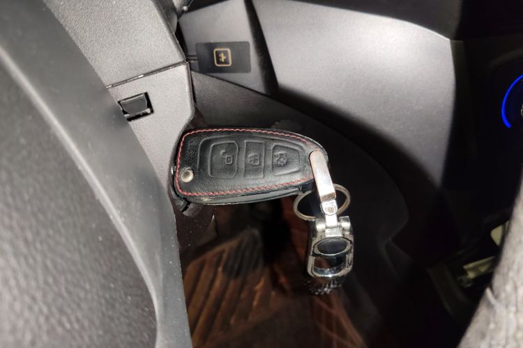 Ford Kuga 2017 car image #10