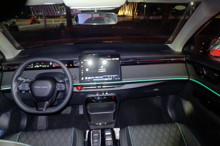 Honda e:NP2 2024 #10 Honda e:NP2 2024 car image #10