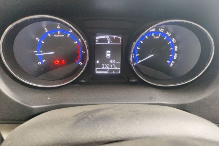 Forthing S500 2016 car image #10