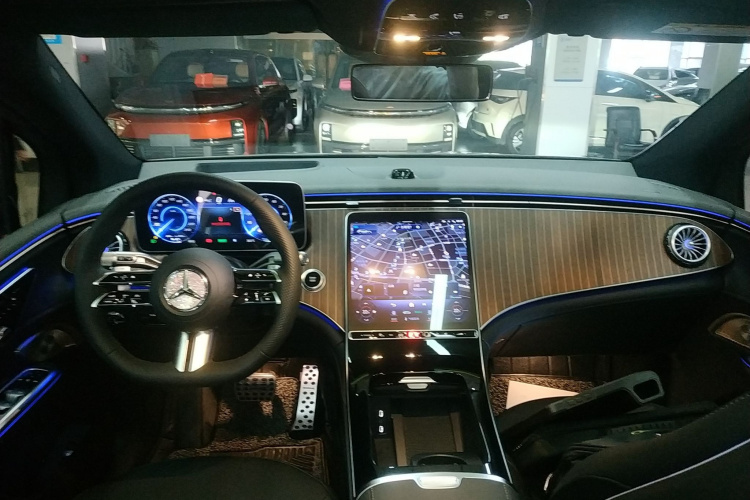 Mercedes-Benz EQE SUV 2023 #10 Mercedes-Benz EQE SUV 2023 car image #10