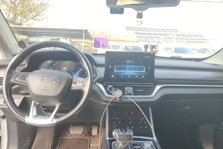 HongQi E-HS3 2020 car image #10