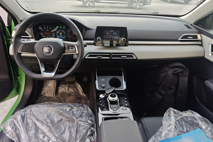 BYD Qin New Energy 2025 #10 BYD Qin New Energy 2025 car image #10