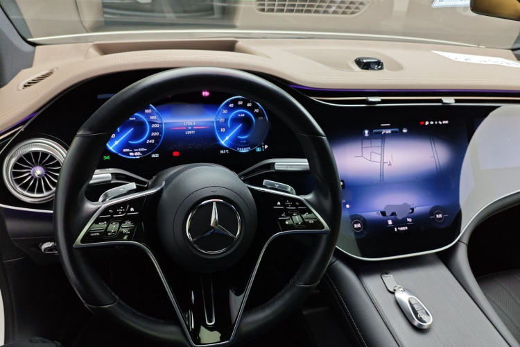 Mercedes-Benz EQS Class 2023 car image #10