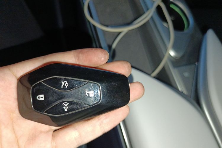 ARCFOX极狐 极狐 阿尔法T5 2025 汽车图片 #10