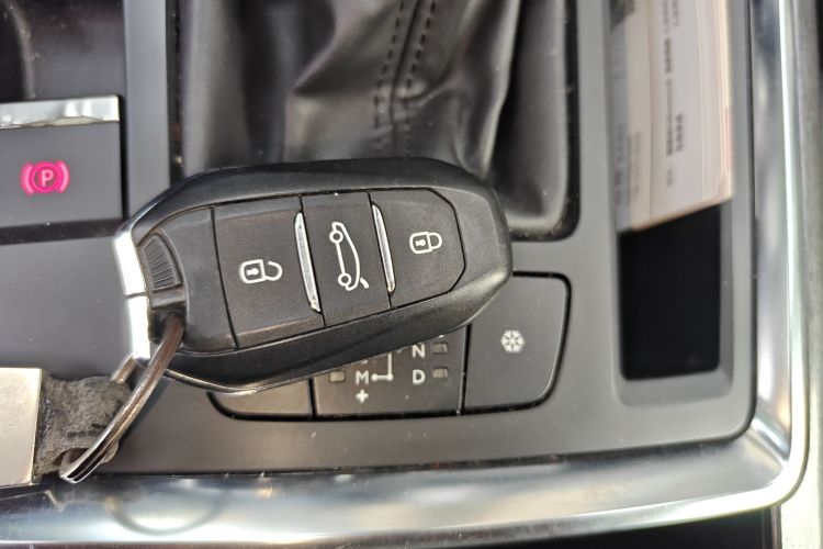 Citroen C6 2017 car image #10