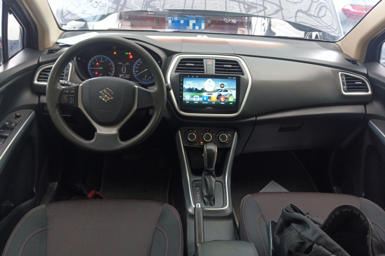 Suzuki S-Cross 2015 immagine di auto #10