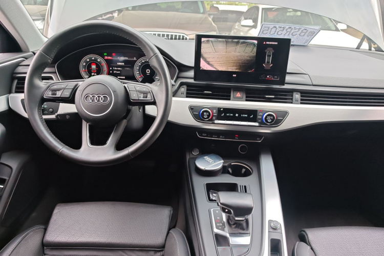 Audi A4 2021 immagine di auto #10