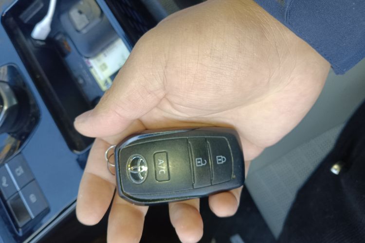 丰田 一汽丰田bZ4X 2023 汽车图片 #10