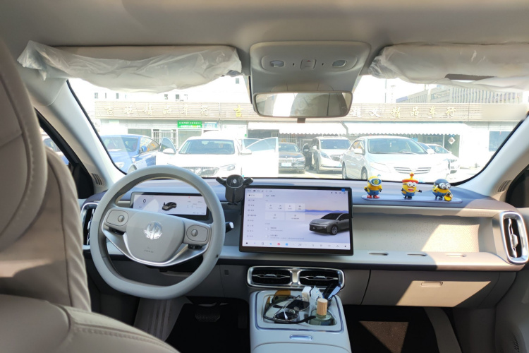 零跑汽车 零跑B01 2025 汽车图片 #10