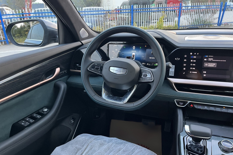 GEELY Monjaro MHEV 2025 car image #10