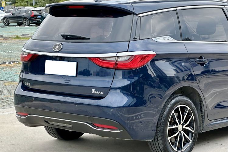 BYD Song MAX 2018 car image #10