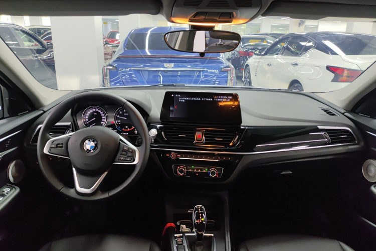 BMW 1 Series 2023 car image #10